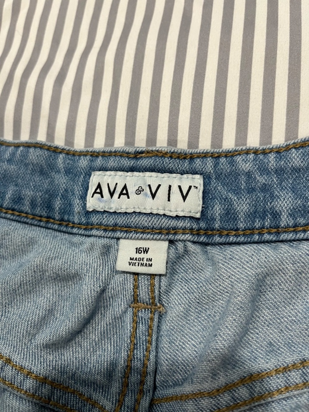Ava & Viv Blue Wide Leg Denim Jeans - Picture 2 of 11